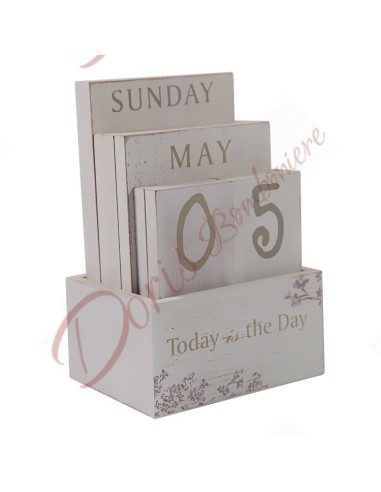 Wooden perpetual calendar favors