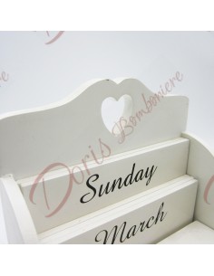White perpetual calendar favors with heart 2