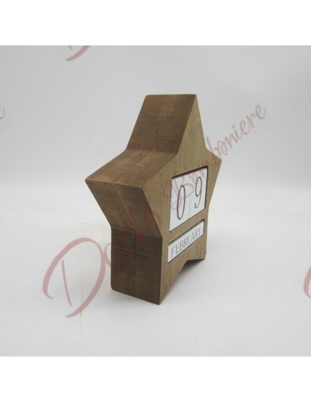 Perpetual calendar star favors in two-tone wood Perpetual calendar star favors in two-tone wood