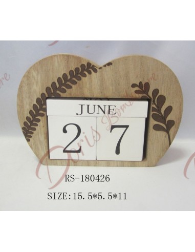 Perpetual calendar favors wooden heart shape with leaves