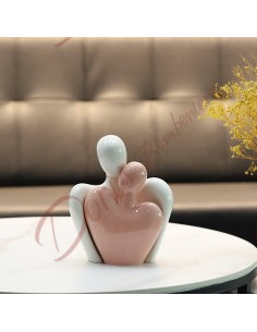 Bomboniere matrimonio coppia abbraccio ceramica a forma di cuore due colori