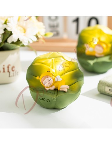Bomboniere led nascita battesimo o cumunione ape sdraiata su foglia verde cm 11 - 2 misure assortite