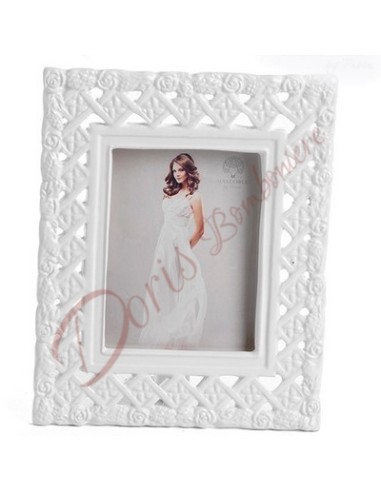 Bomboniere novità 2023 regalo o testimoni di nozze cornice in porcellana bianca con lavorazione rose colore bianco 19.8 cm