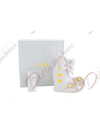 Bomboniere utili profumatore e luce led cuore con farfalla porcellana collezione 2023 le stelle