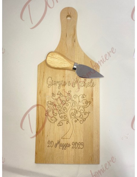 Nützliches Hochzeitsgeschenk Personalisiertes Schneidebrett mit Gravur 30x12 cm aus 1 cm dickem Holz Nützliches Hochzeitsgeschenk Personalisiertes Schneidebrett mit Gravur 30x12 cm aus 1 cm dickem Holz
