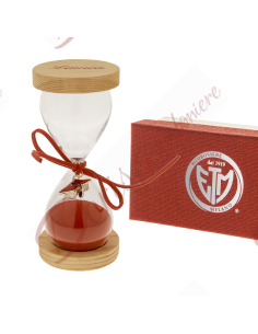 Favours Sanduhr Graduierung aus Glas mit rotem Pudersand Holzsockel 12,5 cm Geschenkbox