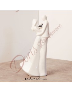 Claraluna faveurs couple marié amoureux porcelaine blanche stylisée avec coeur 23204