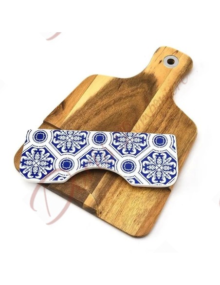 Planche à découper en bois avec partie en céramique et 2 couteaux à fromage Planche à découper en bois avec partie en céramique et 2 couteaux à fromage