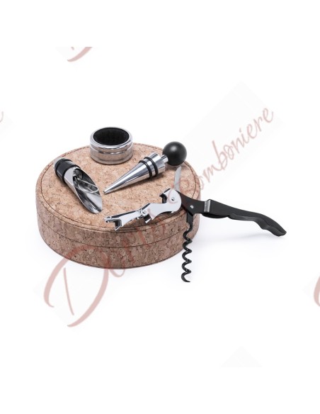 Bomboniere articolo regalo gadget set vino 4 pezzi con scatola tonda in sughero Bomboniere articolo regalo gadget set vino 4 pezzi con scatola tonda in sughero