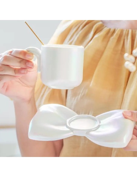 Bomboniere utili originali e sfiziose tazzina da caffè con sotto tazza a forma di fiocco