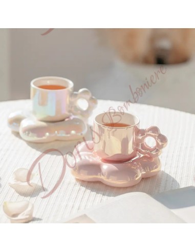 Useful kitchen favors and original cup set with pink and white pearl-effect flower-shaped saucer