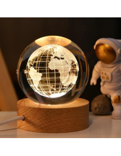 Bomboniere tema viaggio utile lampada a led con mondo planisfero in vetro base in legno cm 8 diam
