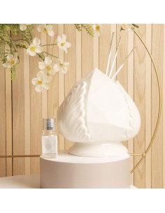 Cadeaux de parfumeur pumo modernes des Pouilles dans une élégante taille de porcelaine blanche. grand 24196