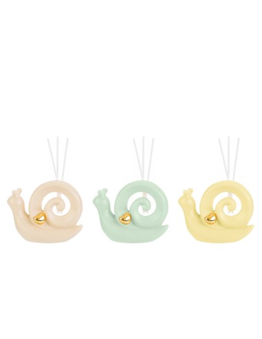 Useful snail room perfume favors in colored porcelain with a shiny gold heart