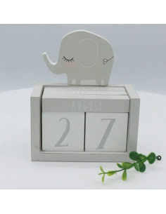Bomboniere battesimo comunione cresima calendario perpetuo in legno con elefantino 2