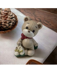 Bomboniera orsetto in porcellana con scarpette ideale per nascita battesimo o compleanno 7x10