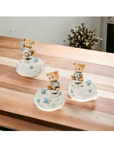 Boîte à musique faveur enfant avec ours en peluche coeur blanc et bleu 3 modèles assortis 8x9 cm