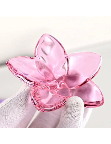 Faveur de fleur en cristal élégante et précieuse, idéale pour les mariages ou baptêmes, communions Faveur de fleur en cristal élégante et précieuse, idéale pour les mariages ou baptêmes, communions