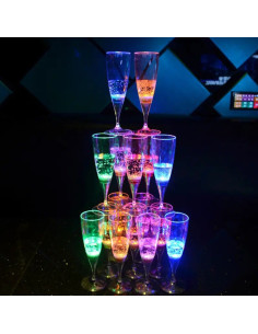 Bicchieri luminosi che si attivano con il contatto del liquido feste party matrimonio 2