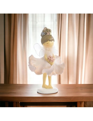Douce faveur de fée petite fille avec élégante robe rose et plumes avec bouquet de fleurs h 10.2 cm