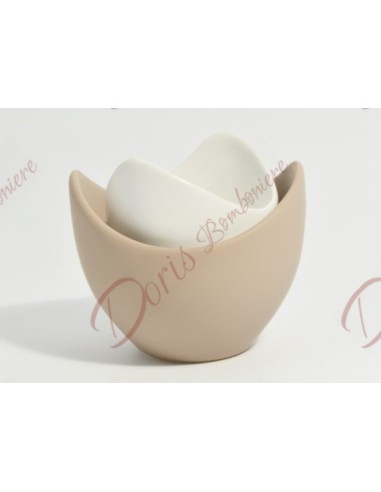 Two bowls appetizer in two-tone white and taupe porcelain, 7.8 × 7.8 × 8.6 / 10.3 × 10.3 × 8.3 cm