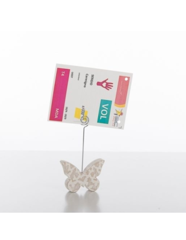 Wooden butterfly favor with heart-shaped solidarity clip placeholder