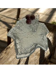 Leaf-Shaped Glass Valet Tray with Crystal Grapes – Elegant and Refined Wedding Favor, 12 cm Gift Idea