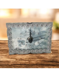 Orologio da Tavolo in Vetro con Fiorellini e Strass in Cristallo – Bomboniera Elegante e Raffinata Idea Regalo cm 10 x 7