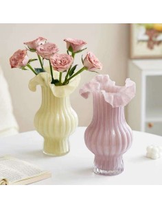 Vase en verre soufflé élégant et coloré, un cadeau raffiné pour mariages, fiançailles, anniversaires et autres événements. 2