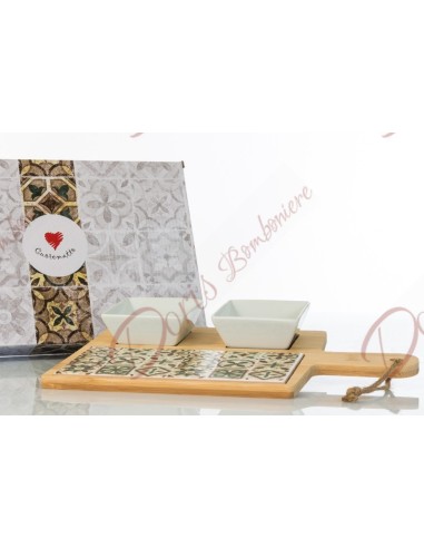 Size 31X20 wooden appetizer with decorated ceramic insert equipped with two elegant white ceramic bowls