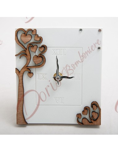 WOVEN CLOCK LINE WITH WOODEN TREE