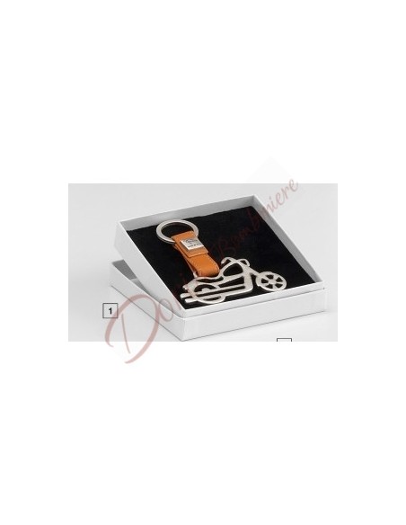 Portachiavi cinturino in pelle con vari soggetti argento anticato Portachiavi cinturino in pelle con vari soggetti argento anticato