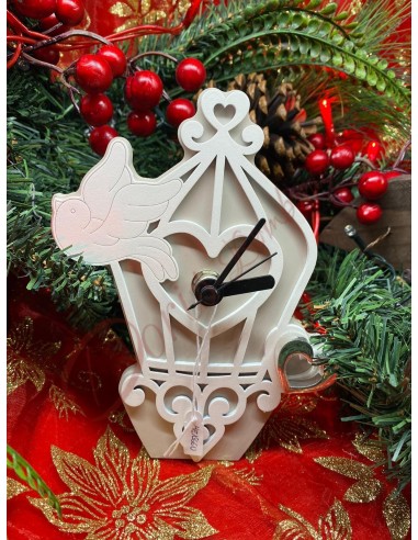 White and hazelnut table clock with dove