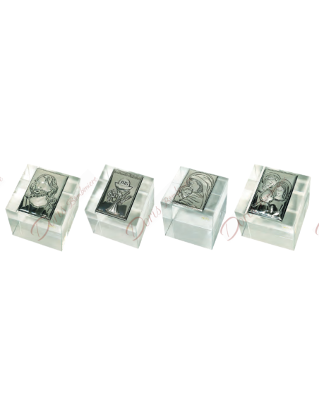Fermacarte in vetro cristallo con applicazione ricorrenza a scelta cm 6.3x6 Fermacarte in vetro cristallo con applicazione ricorrenza a scelta cm 6.3x6