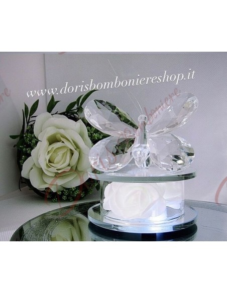Bomboniere Farfalla cristallo con luce led e rose nella base da cm 9 Bomboniere Farfalla cristallo con luce led e rose nella base da cm 9