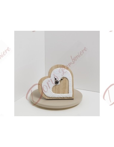 Orologio in legno con decoro in resina