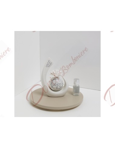 Perfume diffuser with globe and small size holder including essence kit