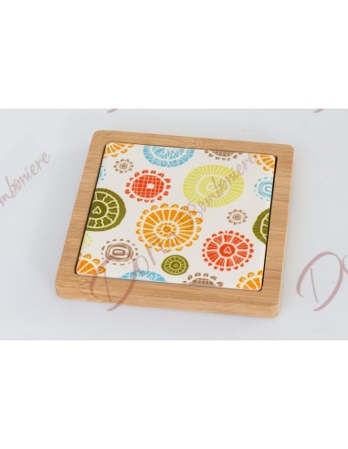 Favor trivet or submoka in wood and ceramic in solidarity with friends of cuorematto