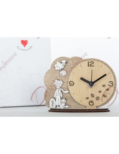 Dim. CM 14X11 orologio da tavola in legno con principino , prodotto in italia, scatola regalo inclusa Dim. CM 14X11 orologio da tavola in legno con principino , prodotto in italia, scatola regalo inclusa